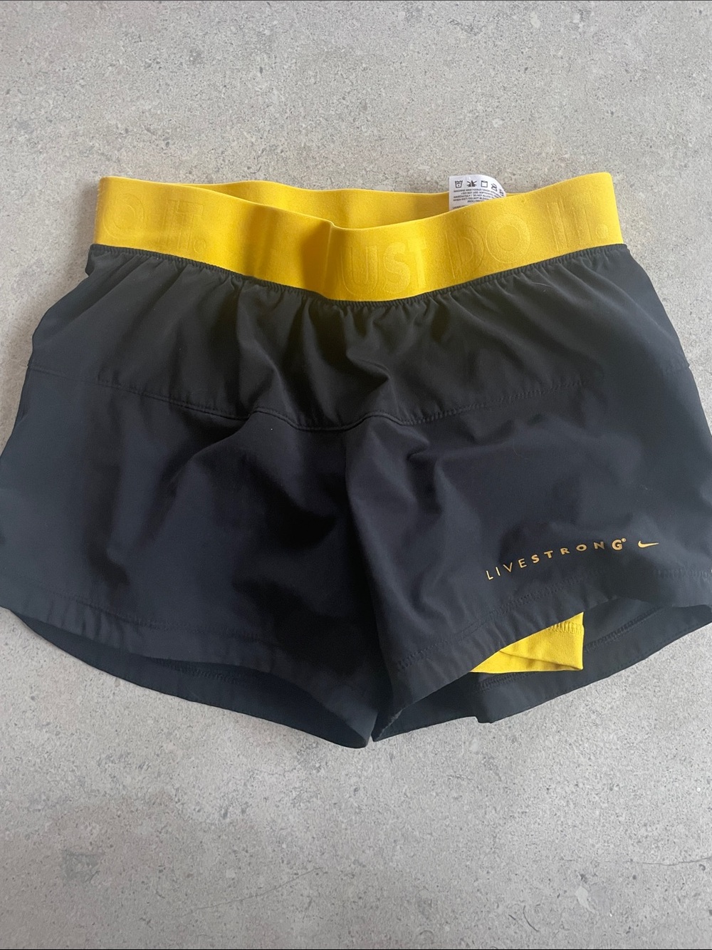 • Short nike (XS)8